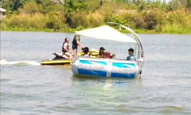 タイのタンボンバンタイでドーナツライドをお楽しみください