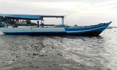 Profitez de la pêche à Banten, en Indonésie, sur un chalutier