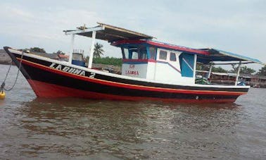 Aproveite a pesca em Banten, Indonésia, no Laguna 2 Trawler