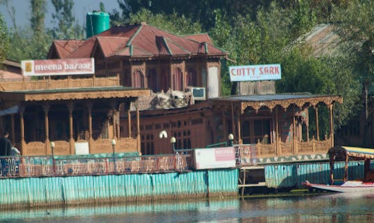 Book this Houseboat in Himachal Pradesh, India