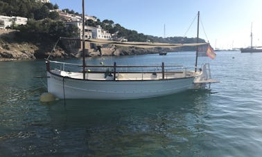 TRADITIONAL MALLORQUIN BOAT Ferrer Roselló 32 pams rental in Port d'Andratx