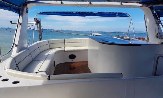 Motor Yacht Rental for 35 People in Pattaya, Thailand