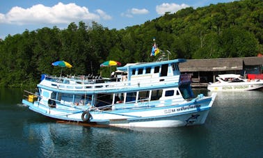 Disfruta de la pesca en Tambon Ko Kut, Tailandia, en Trawler