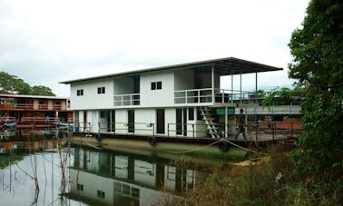 Alquiler de casas flotantes en Kuala Terengganu, Malasia