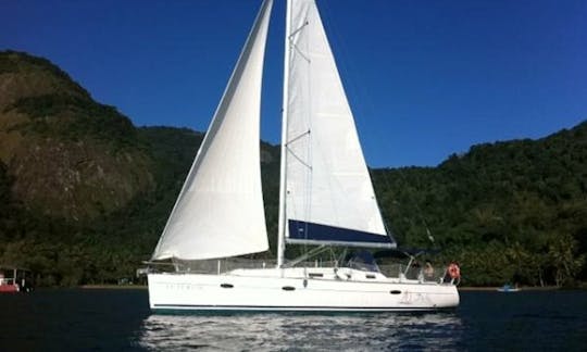 Futuro IX Yacht Charter in Angra dos Reis