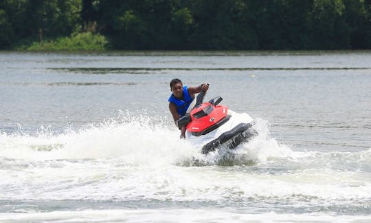 15 minutes en jet ski depuis la plage de Benota