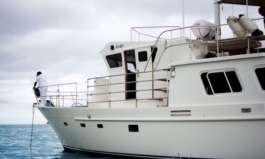 Charter 52' Santa Fe III Trawler in Guayaquil, Ecuador