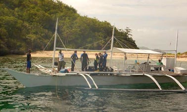 Aulas de mergulho com barco Outrigger em Donsol