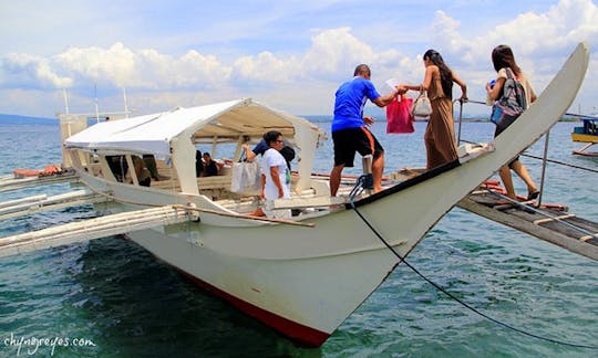 Passeio de barco pelo cais de Batangas em Hokkaido, Japão