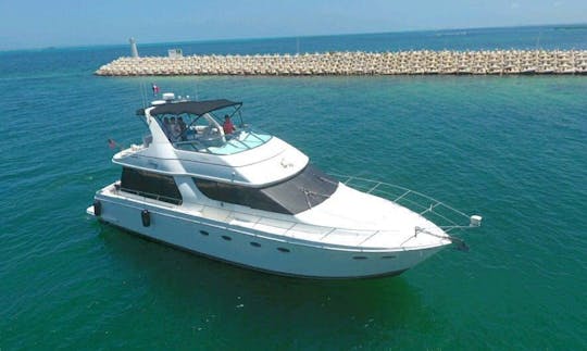 Charter 55' Carver Power Mega Yacht in Quintana Roo, Mexico