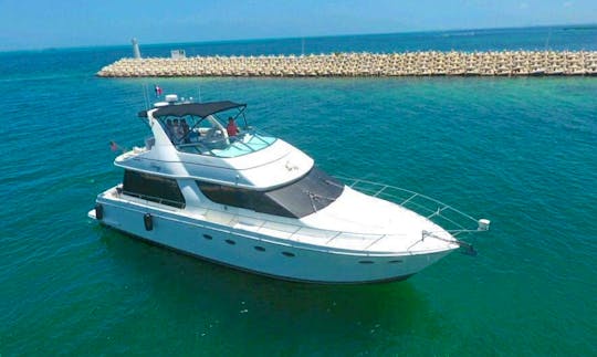 Charter 55' Carver Power Mega Yacht in Quintana Roo, Mexico