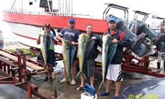 28' Butt Cat Center Console Fishing Charter in Margate, South Africa