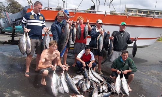 28' Butt Cat Center Console Fishing Charter in Margate, South Africa