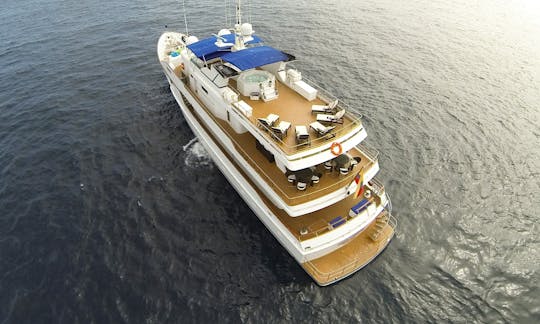 Charter 124' Stella Maris Power Mega Yacht in Guayaquil, Ecuador