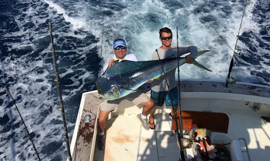 Disfrute de la pesca en Rivas, Costa Rica, en Viking Sport Fisherman de 41 pies