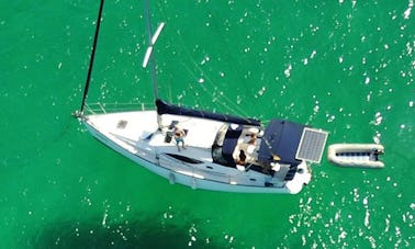 Alugue um catamarã de cruzeiro em Angra dos Reis, Brasil