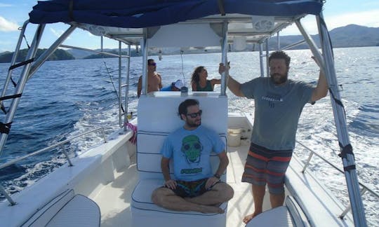 Excursion de pêche passionnante à Guanacaste, au Costa Rica, sur une console centrale de 27 pouces