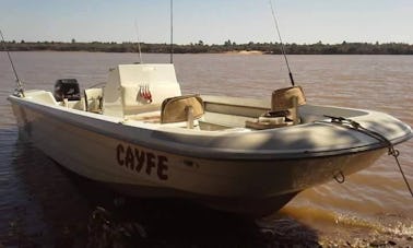 Disfrute de la pesca en Salto, Uruguay, en Jon Boat