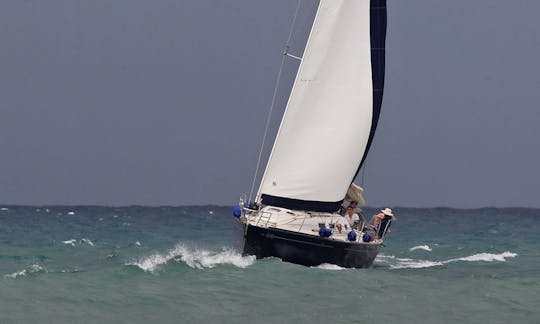 Alquila un monocasco de crucero en Tel Aviv, Israel