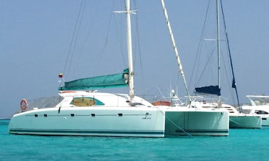 Louez un catamaran Aguamarina de 47 pieds sur l'île de Margarita