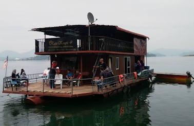 Charter Ratu 4 Houseboat in Kuala Berang, Malaysia