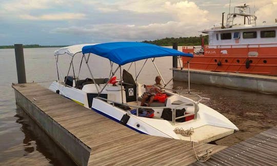 Charter a Deck Boat in Smal-Kalden, Suriname