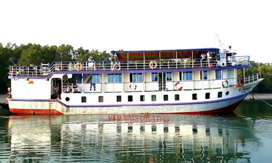 Alugue um barco de passageiros em Khulna, Bangladesh