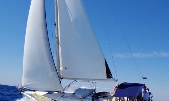 Bavaria 37 Monohull Sailing Charter in Zadar