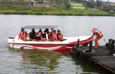 Charter a Passenger Boat at Lake Gregory in Nuwara Eliya, Sri Lanka