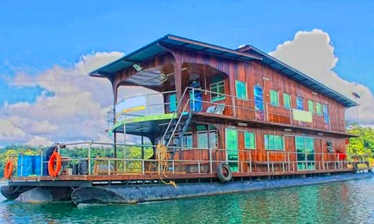 Houseboat rental in Kuala Dungun