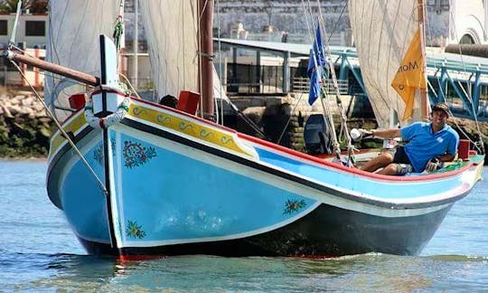 30ft "Gavião Dos Mares" Sailboat Rental In Lisboa, Portugal