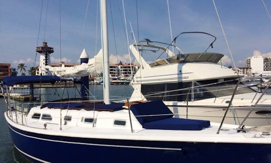 Location de voile sur le sloop Ericson de 35 pieds à Puerto Vallarta, au Mexique