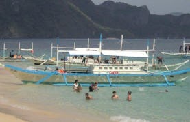 Cruise on a Traditional Boat in El Nido, Philippines