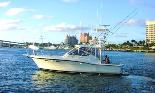 Enjoy 38' Hatteras Express Yacht In Nassau, New Providence