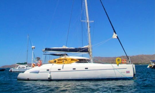 Zafira is a 46' Fontaine Pajot catamaran. We can accommodate up to 40 people on a private tour.