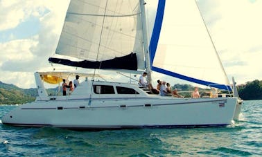 Alquile un catamarán de crucero de 45 pies en Playa Flamingo, Costa Rica