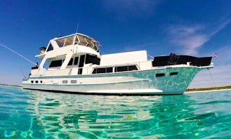 72' Motor Yacht Charter in Playa del Carmen, Mexico