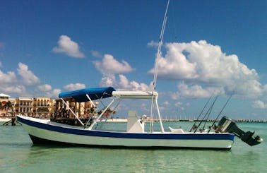 4 to 6 hours Center Console Rental in Playa del Carmen, Mexico