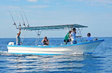 'Esmeralda' Boat Fishing Charter  Tours in Playa Malpais