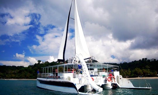 Luxury ''Tom Cat II'' Cruising Catamaran in Flamingo, Costa Rica