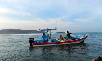 25' Center Console Fishing Charter in Rivas, Nicaragua