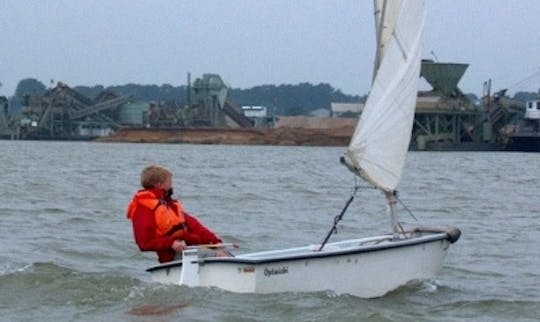 Alquila el bote de vela Optimist en Kinrooi, Bélgica