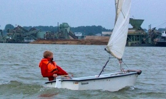 Rent the Optimist Sailing Dinghy in Kinrooi, Belgium