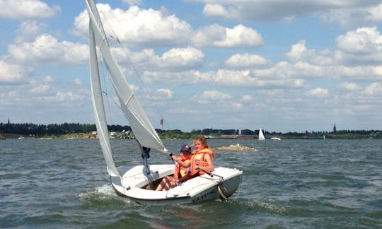 Rent the 12ft Learing Daysailer in Kinrooi, Belgium