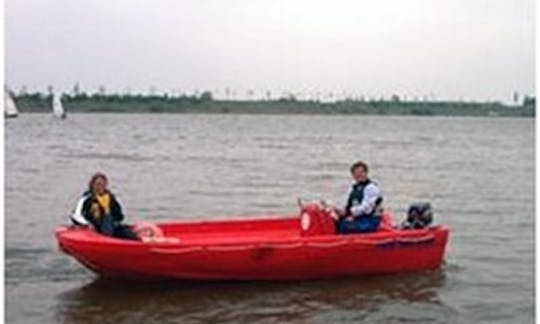 Alquile el barco a motor Yak 8 Red de 16 pies en Kinrooi, Bélgica