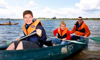 Alugue uma canoa para 3 pessoas em Kinrooi, Bélgica