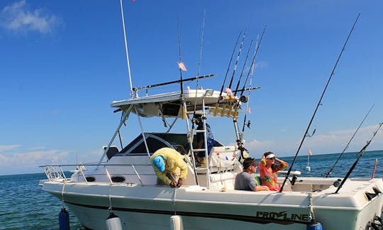 36' Pro-Line Fishing Boat In Punta Gorda, Belize