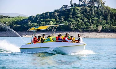 Louez ce Bowrider pour 10 personnes à Khyber Pakhtunkhwa, Pakistan