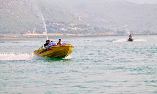 Rent this Yellow Speed Boat in Khyber Pakhtunkhwa, Pakistan