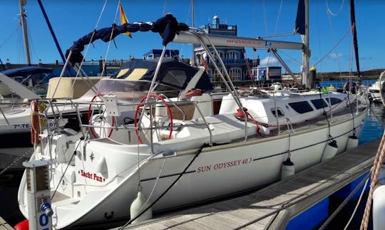 Charter 40' Sun Odyssey Cruising Monohull in Arona, Spain